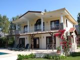 İzmir ceşme de lüks  havuzlu haftalık kiralık villa
